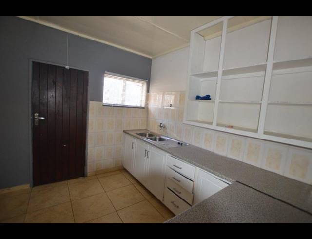 4 BEDROOM HOUSE FOR SALE IN SASOLBURG EXT 12